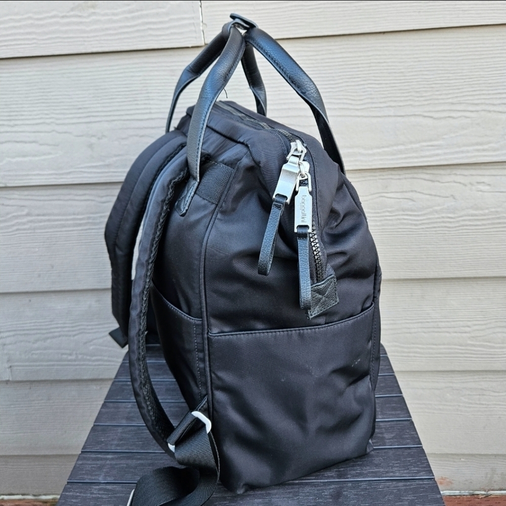 Baggallini Soho Backpack Black Laptop Purse Bag Carry On Travel Flight RFID EUC - Picture 6 of 16